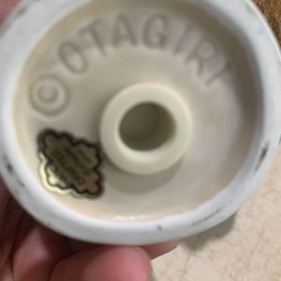 Cat Figurine Set with Red and Blue Outfits - Picture 2 of 3